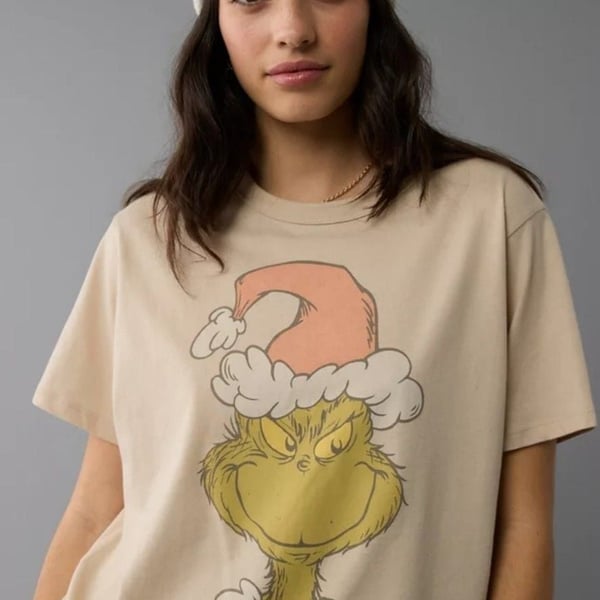 American Eagle Grinch Relaxed Graphic T-Shirt Cream Christmas Medium