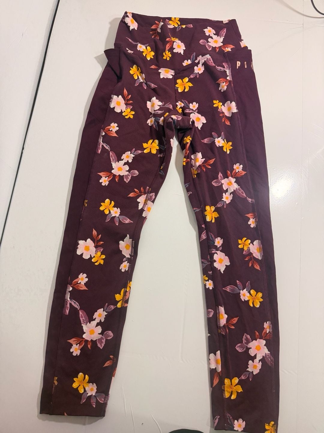 PINK Victoria's Secret Ultimate Leggings Size S Floral Maroon 3