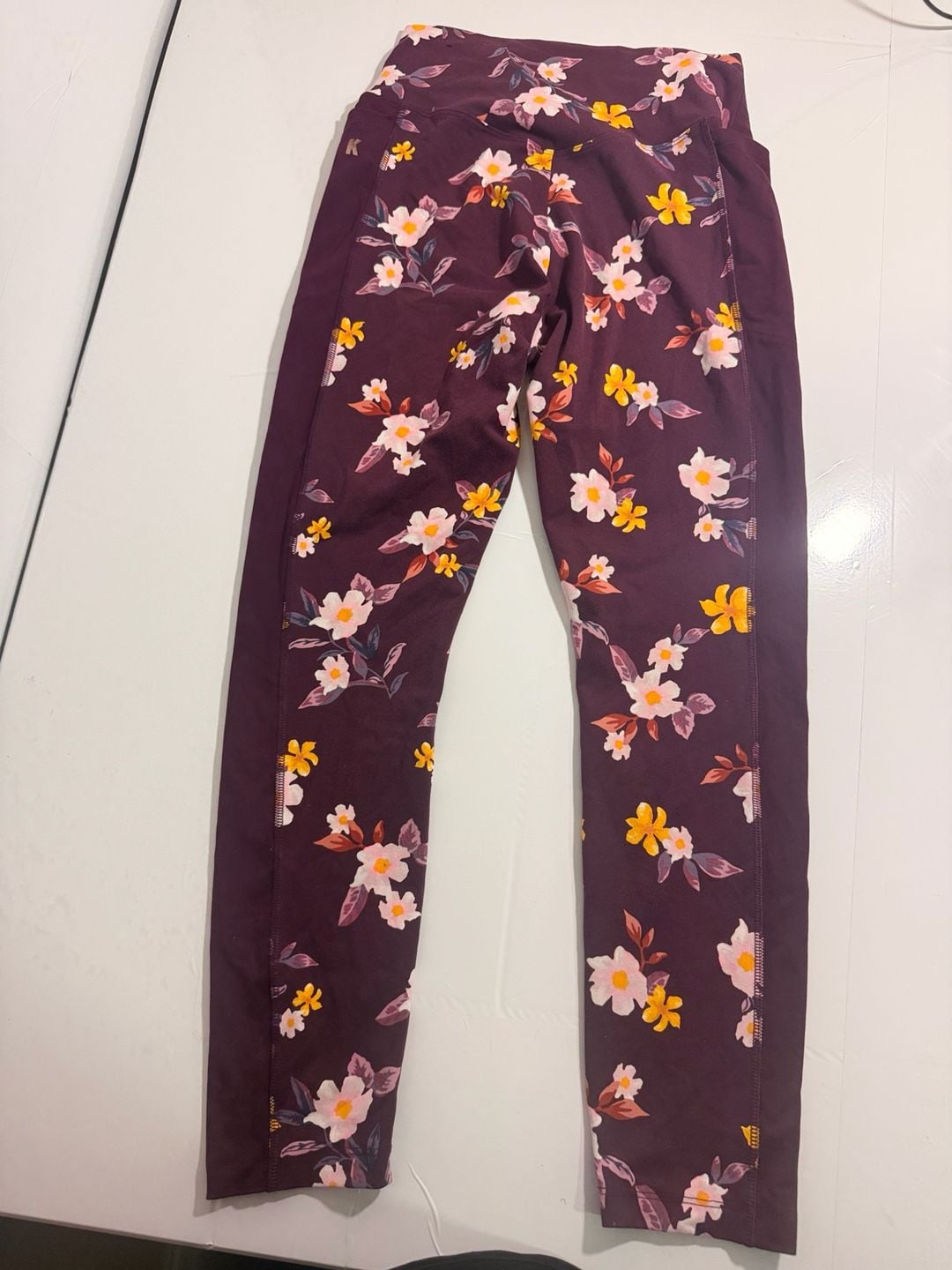 PINK Victoria's Secret Ultimate Leggings Size S Floral Maroon 4