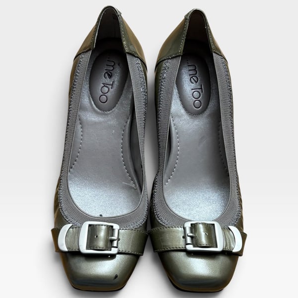 Me Too Penn 2 Pumps Size 7.5M Green Leather Buckle Block Heel