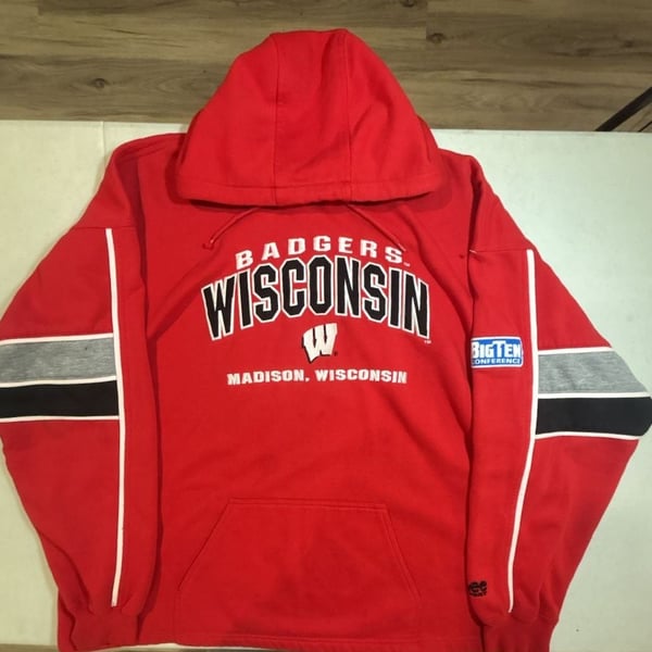 Lee Sport Wisconsin Badgers Hoodie Size XL Red Big Ten Conference Pullover