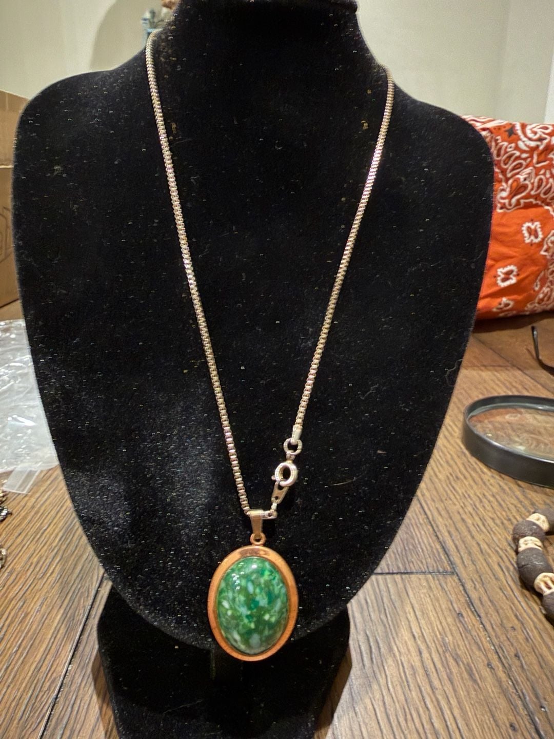 Vintage Gold Filled Green Stone Oval Pendant Necklace 3