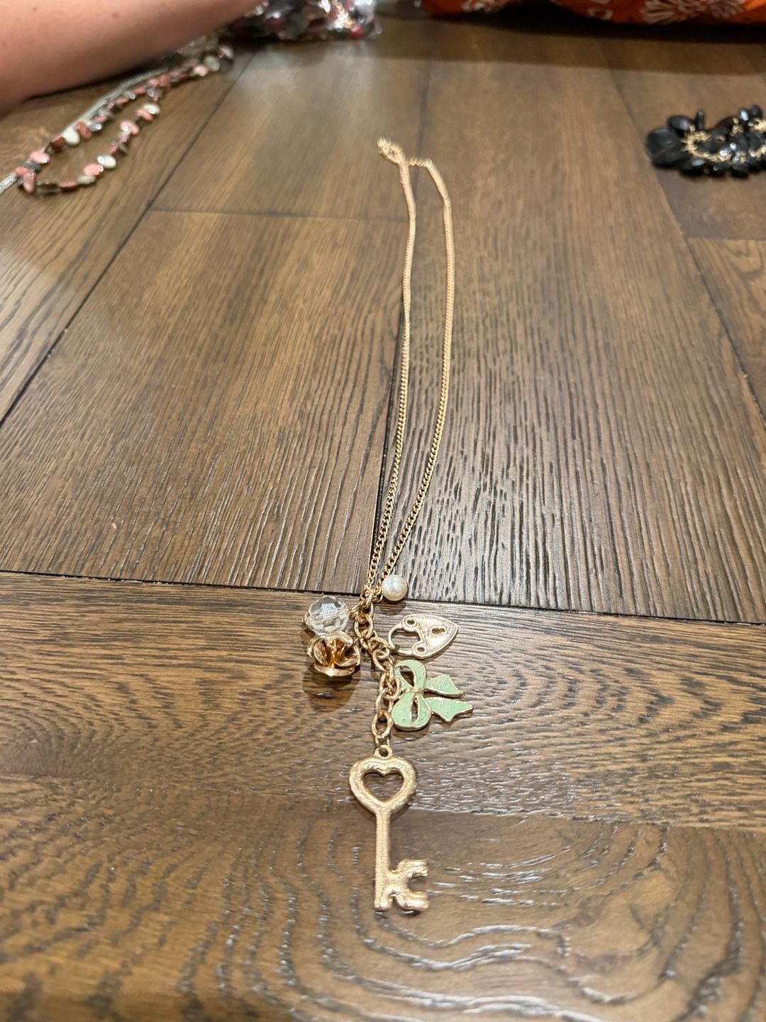 Juicy Couture Gold Tone Charm Necklace Key Heart Bow 3