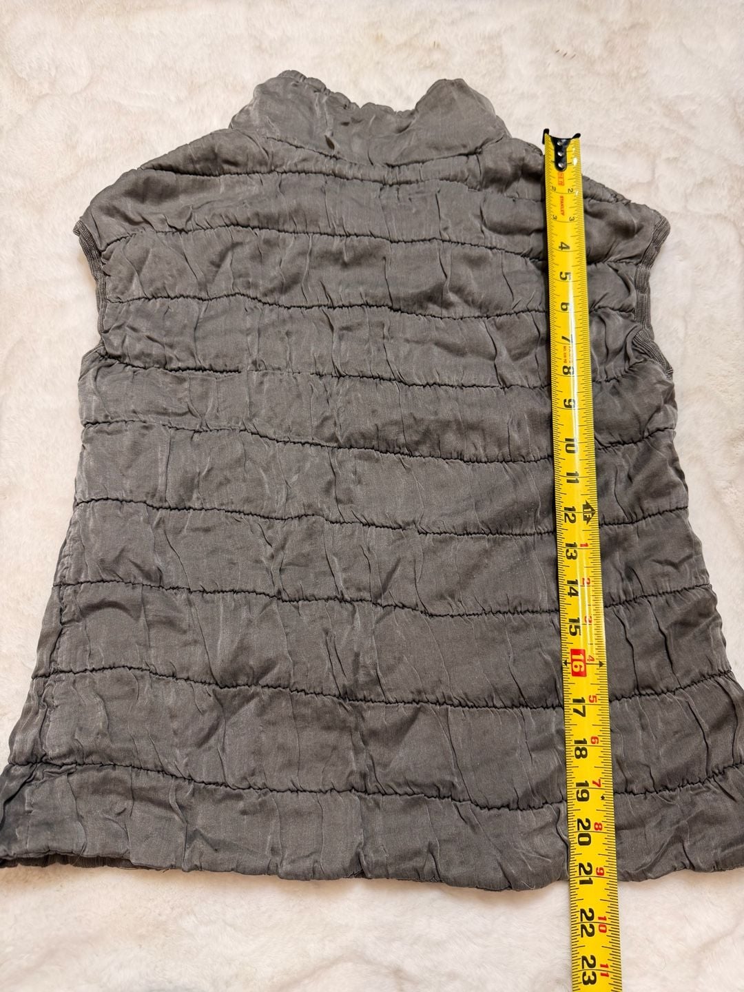 Transit Par-Such Quilted Padded Silk Vest with Velour Inserts and Wide Collar 8