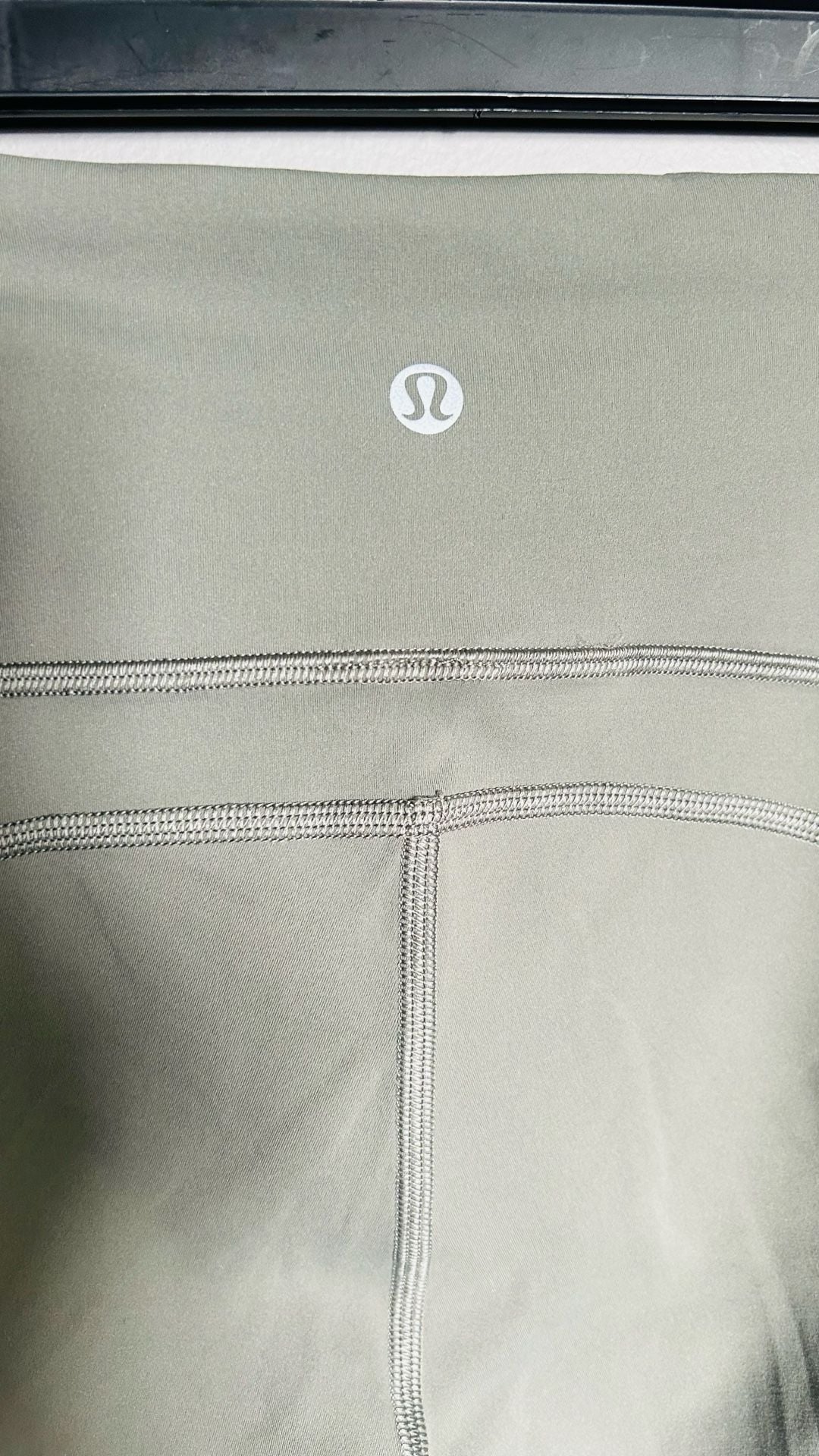 Lululemon Bootcamp Ready Tight Leggings Size 4 Sage Green. Pc 139 4