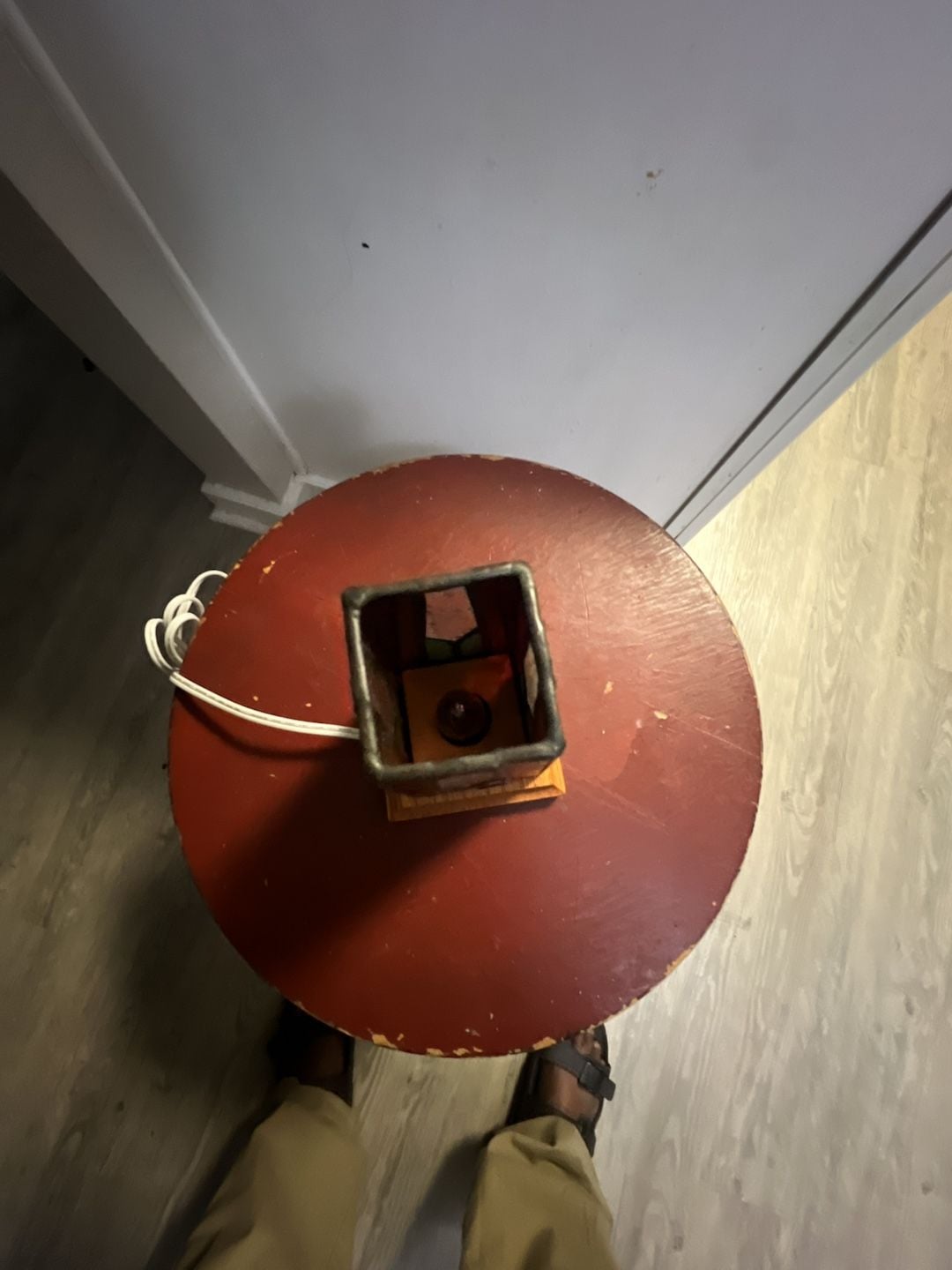 Mission Style Stained Glass Table Lamp with Wood Base 3