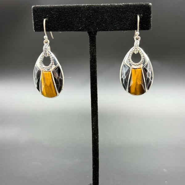 Vintage Monet Inlaid Tiger's Eye & Black Onyx Dangle Drop Earrings Signed