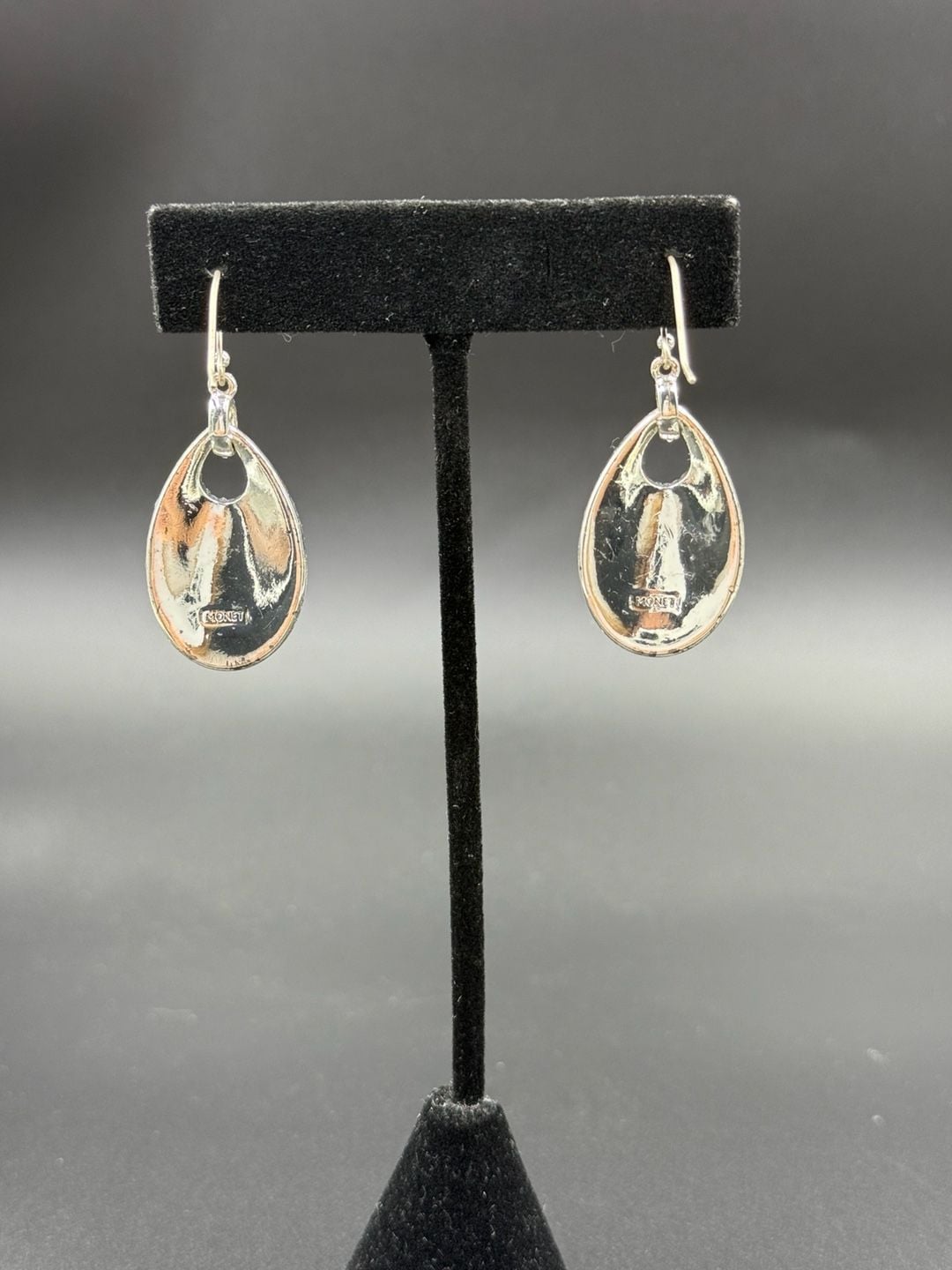 Vintage Monet Inlaid Tiger's Eye & Black Onyx Dangle Drop Earrings Signed 3