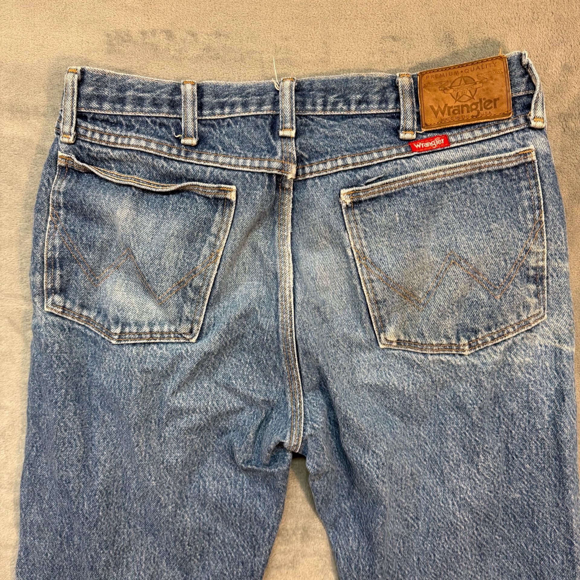 34x24 Wrangler 99902NV Vintage Jeans Blue Denim Distressed Workwear western 9