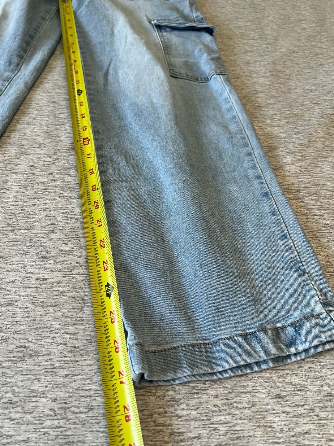 Gogo Jeans Cargo Denim Jeans Women’s Size 3/26 Blue Light Wash Skater 7