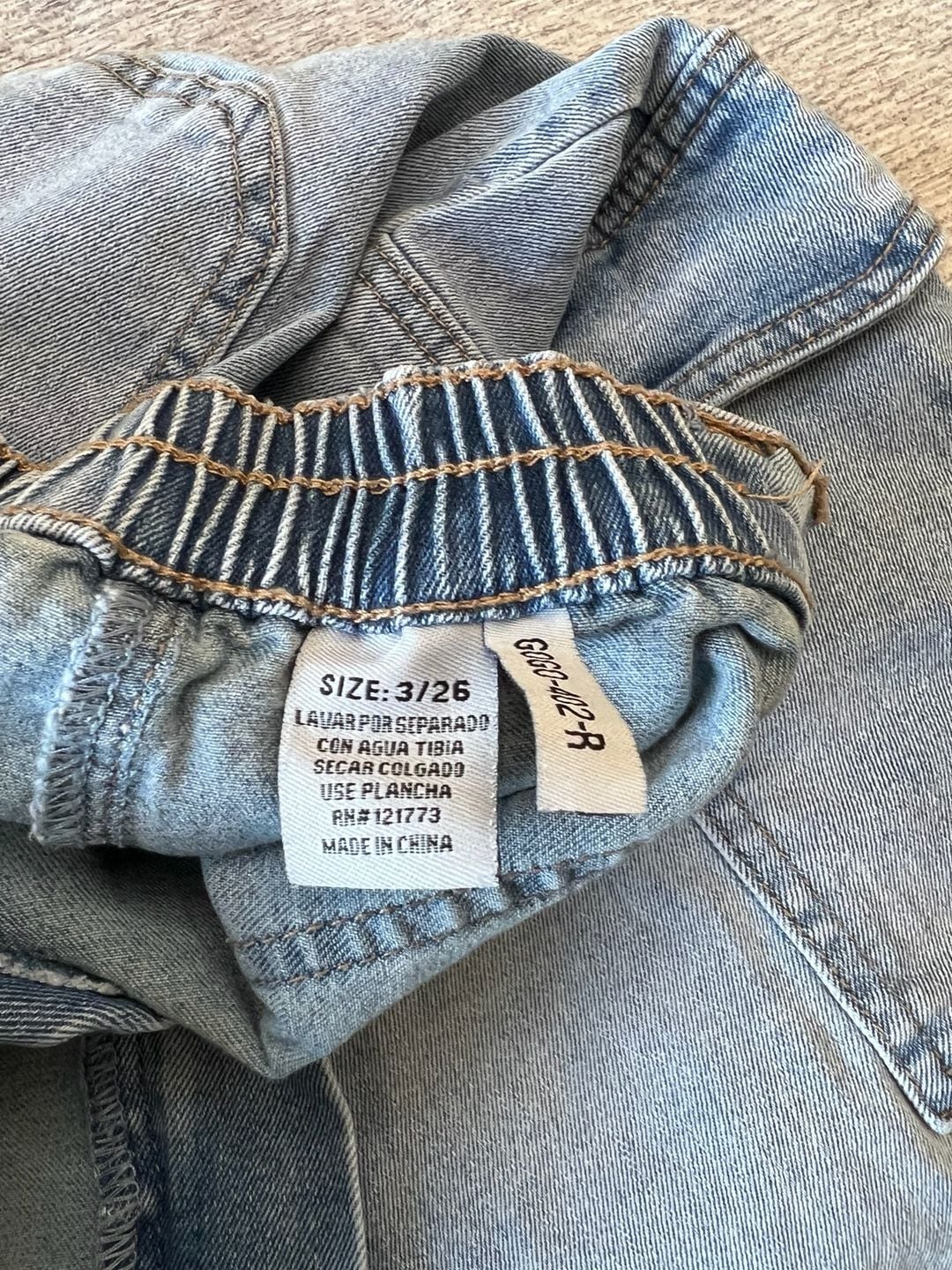 Gogo Jeans Cargo Denim Jeans Women’s Size 3/26 Blue Light Wash Skater 13