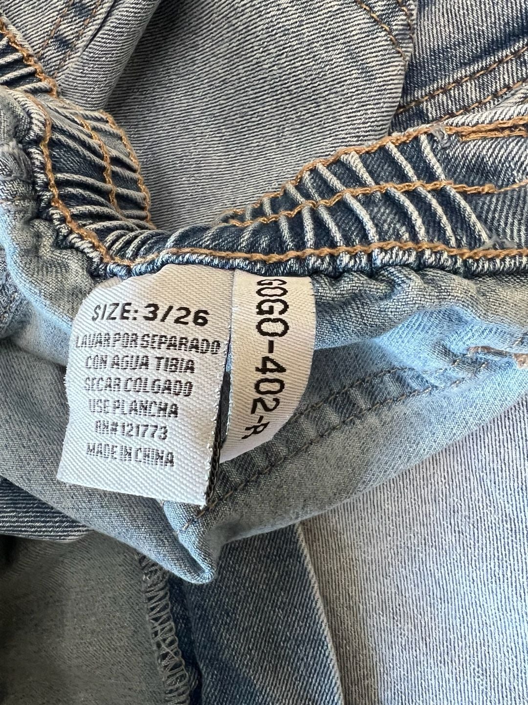 Gogo Jeans Cargo Denim Jeans Women’s Size 3/26 Blue Light Wash Skater 14