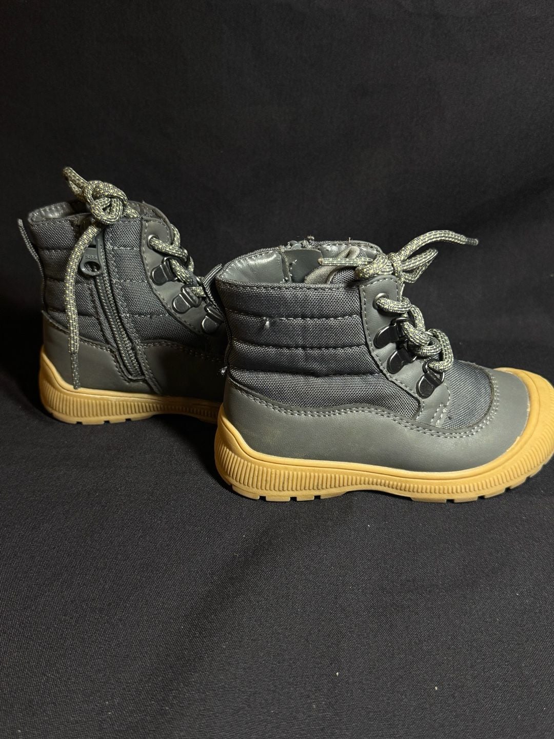 Cat & Jack Gray Kids Ankle Boots Size 7 3