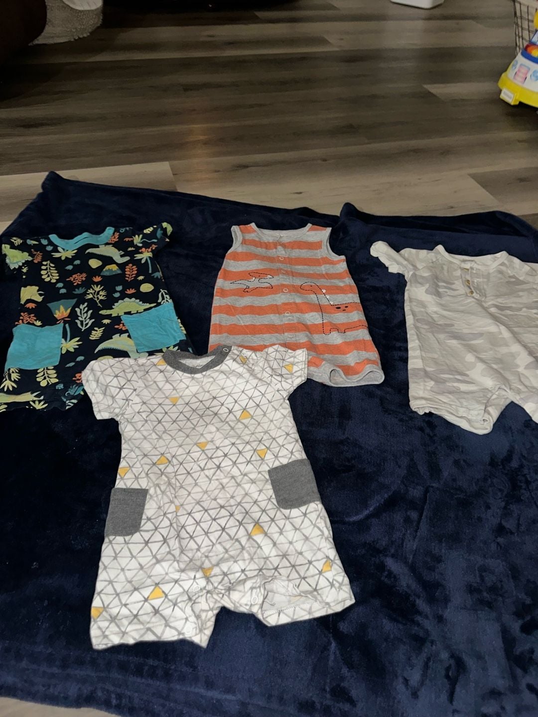 Carter's Baby Boy Rompers Lot Size 24M Assorted Set of 4 1