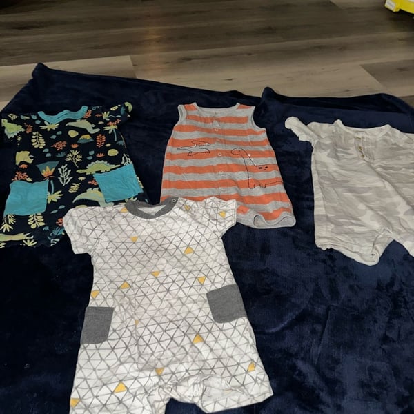 Carter's Baby Boy Rompers Lot Size 24M Assorted Set of 4