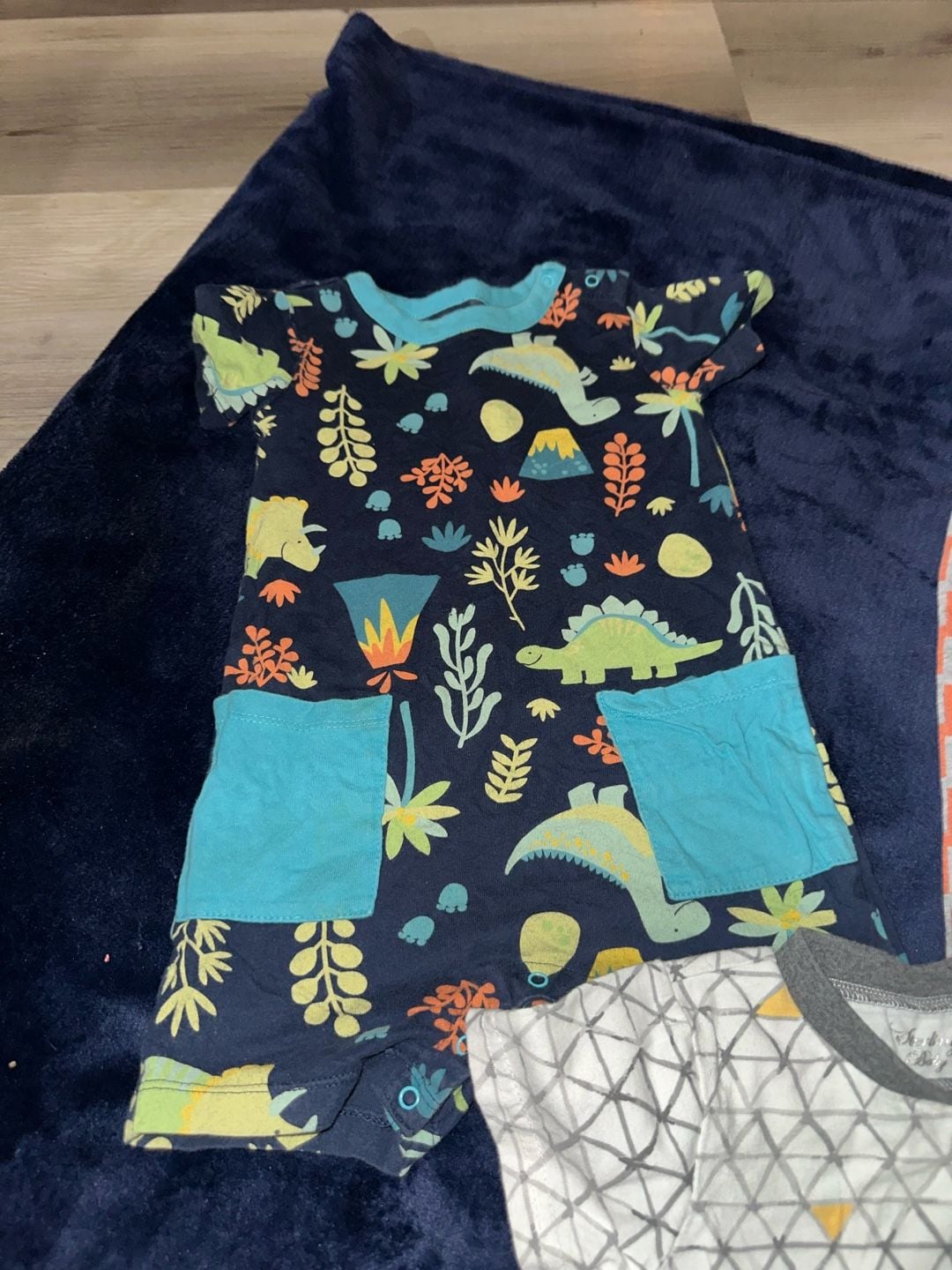 Carter's Baby Boy Rompers Lot Size 24M Assorted Set of 4 2