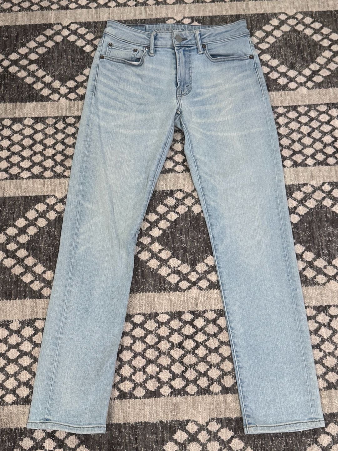 American Eagle NE(X)T Level Flex Athletic Fit Jean Light Wash 4