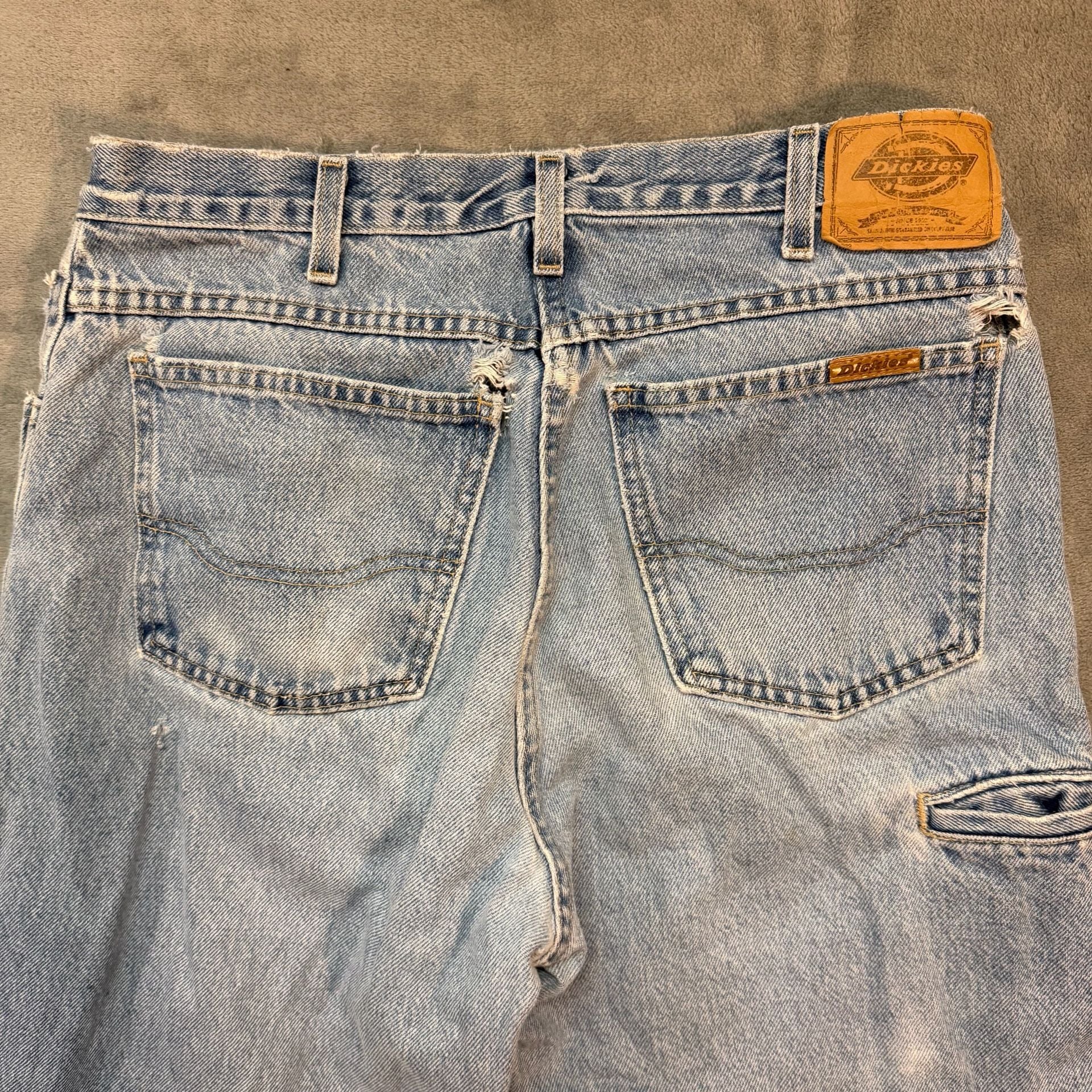 Y2K Dickies Vintage Light Wash Denim Jeans Frayed Hem Size 34x32 15