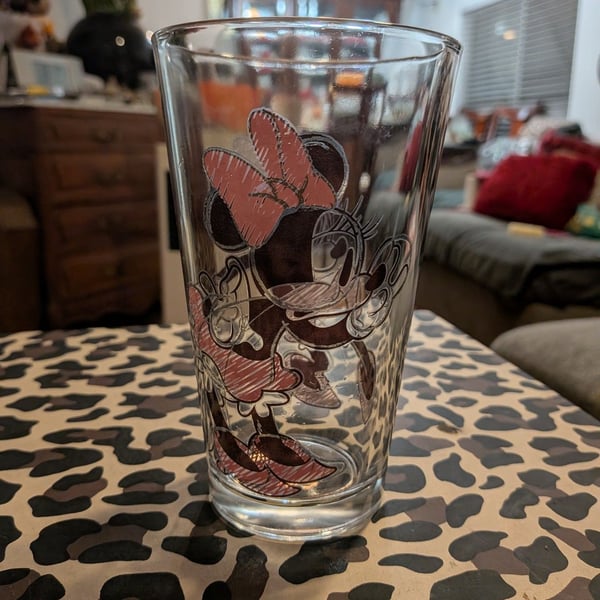 Disney Minnie Mouse Pint Glass