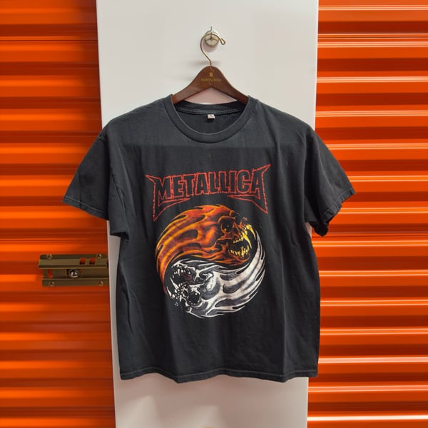 Metallica Skull Flame Tee Black Graphic T-Shirt