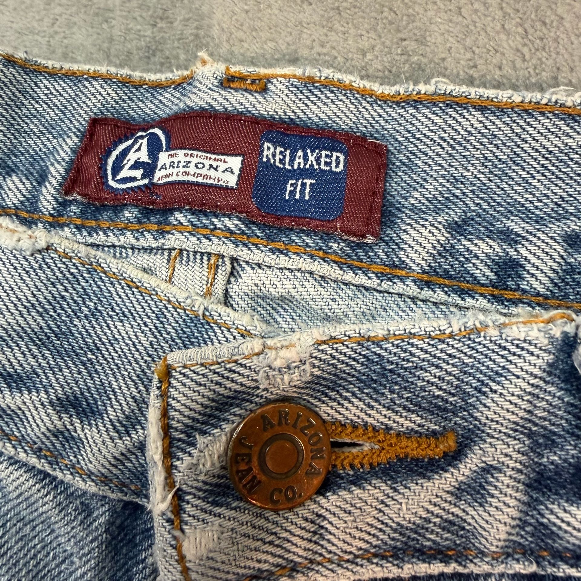 Distressed 32x33 vintage Arizona Jean Co. Light Wash Vintage Jeans Frayed 8
