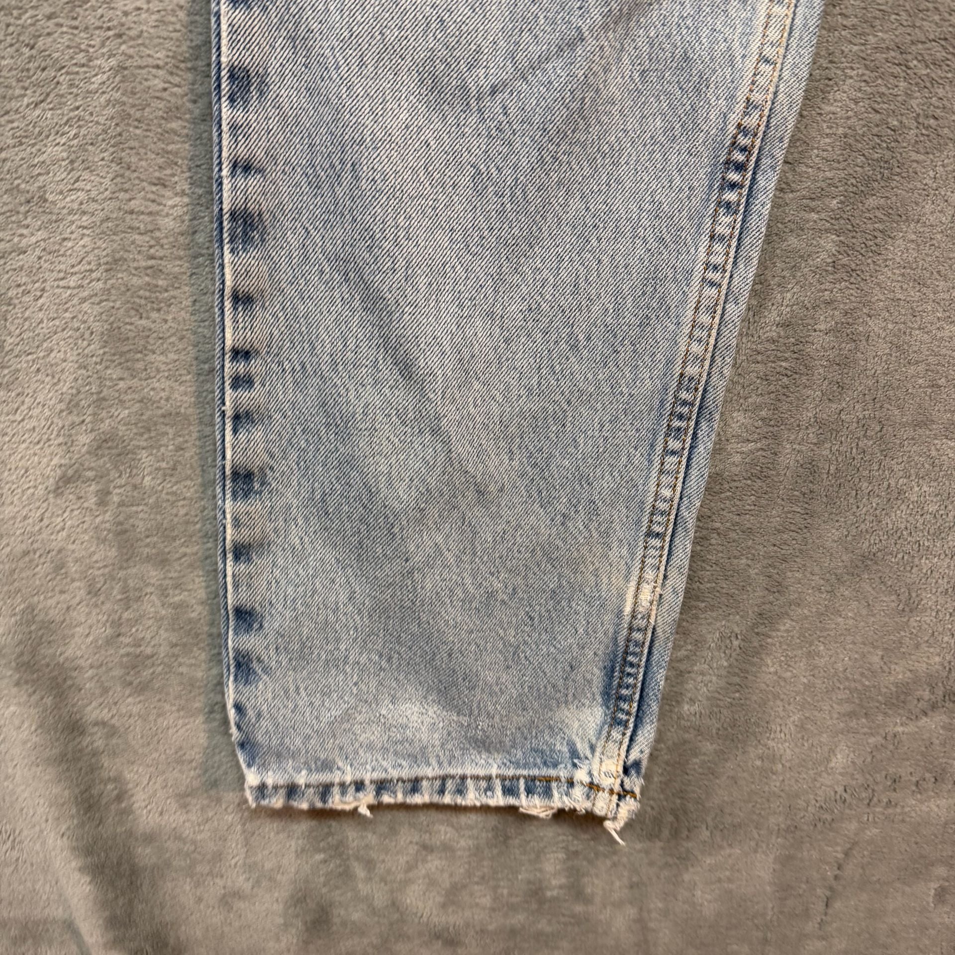 Distressed 32x33 vintage Arizona Jean Co. Light Wash Vintage Jeans Frayed 11