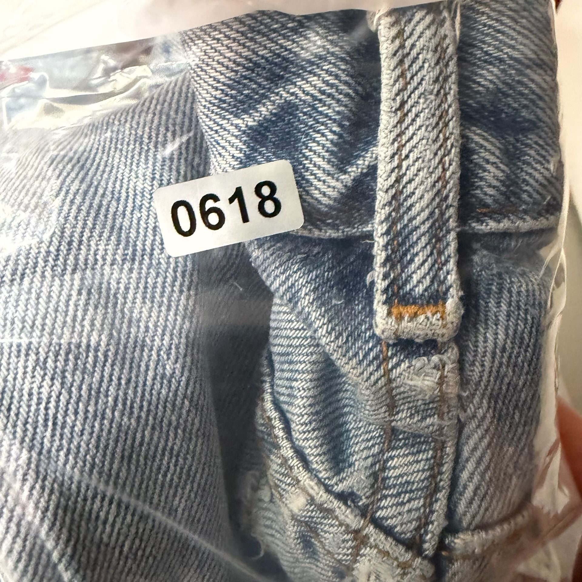 Distressed 32x33 vintage Arizona Jean Co. Light Wash Vintage Jeans Frayed 19