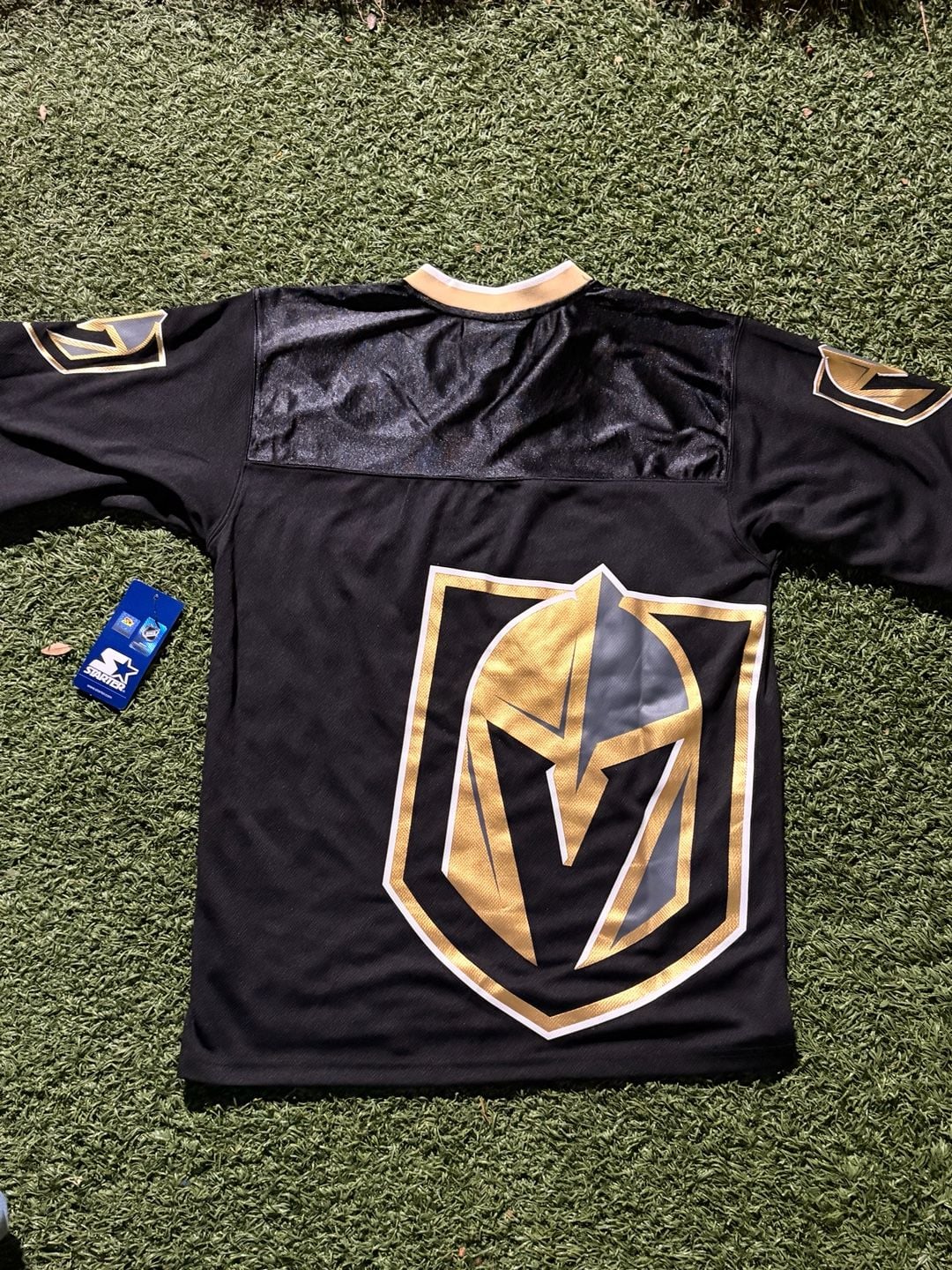 Starter Vegas Golden Knights Jersey Size M Black Gold Helmet V-Neck 3