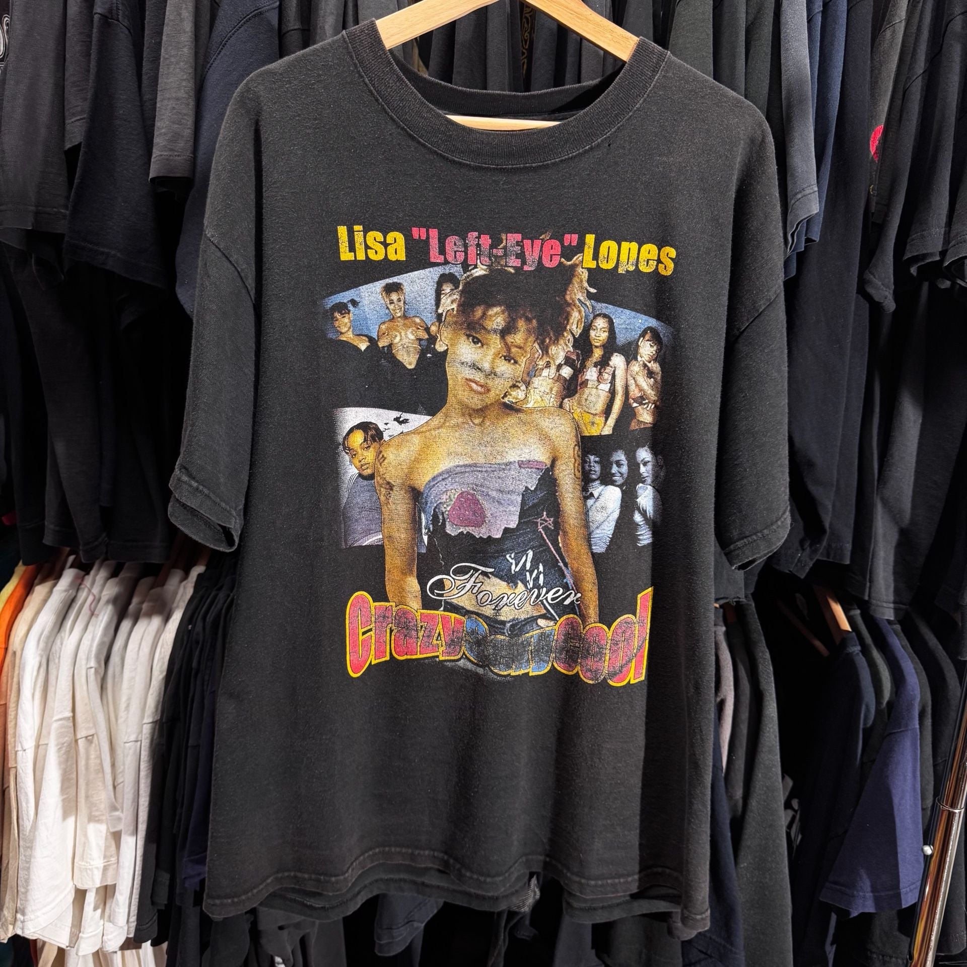 Delta Lisa Left Eye Lopes T Shirt Size XL Black Memorial Rap Tee Faded 4
