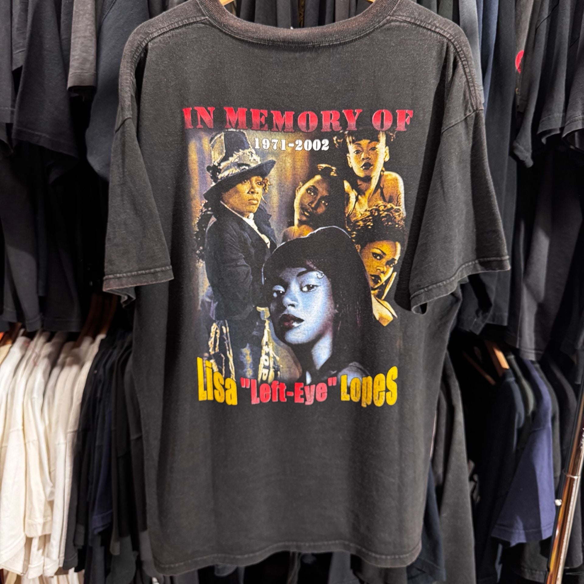 Delta Lisa Left Eye Lopes T Shirt Size XL Black Memorial Rap Tee Faded 5