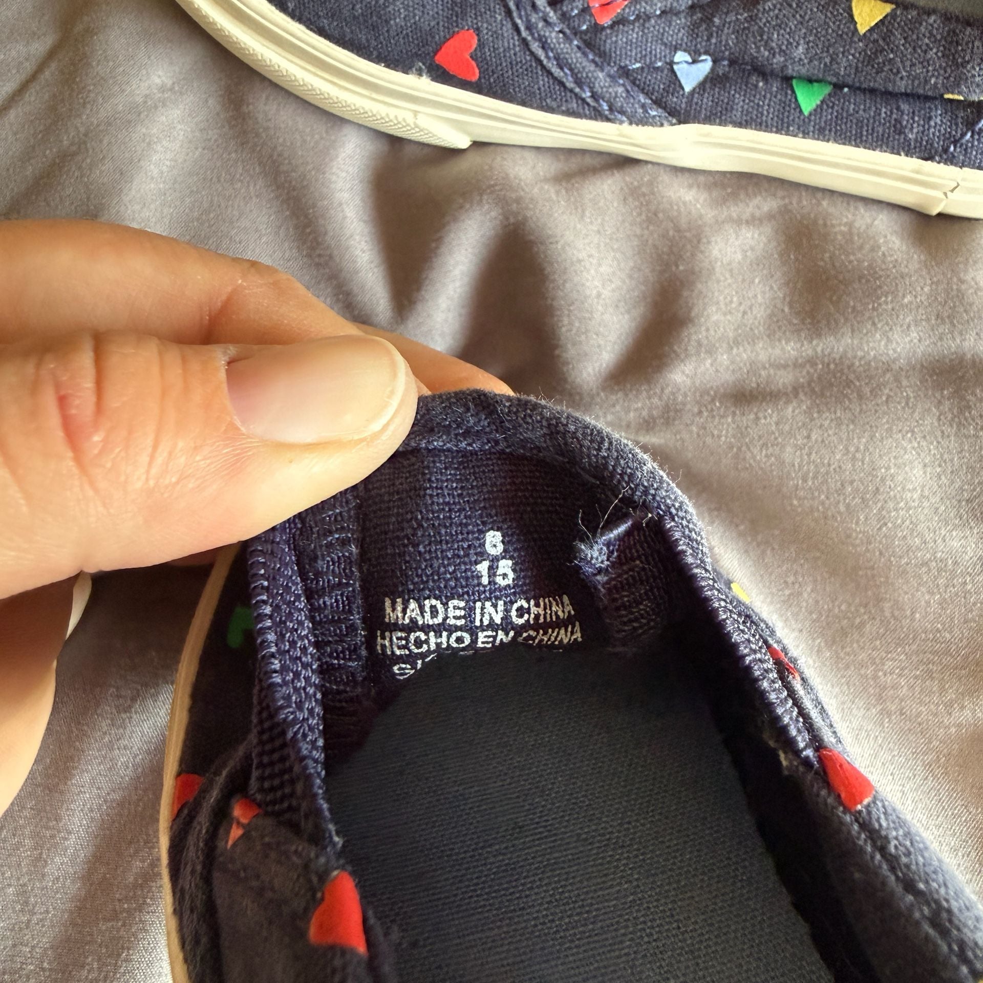 Old Navy Toddler Canvas Sneakers Slip-On Navy Blue Rainbow Hearts Size 8.5 3