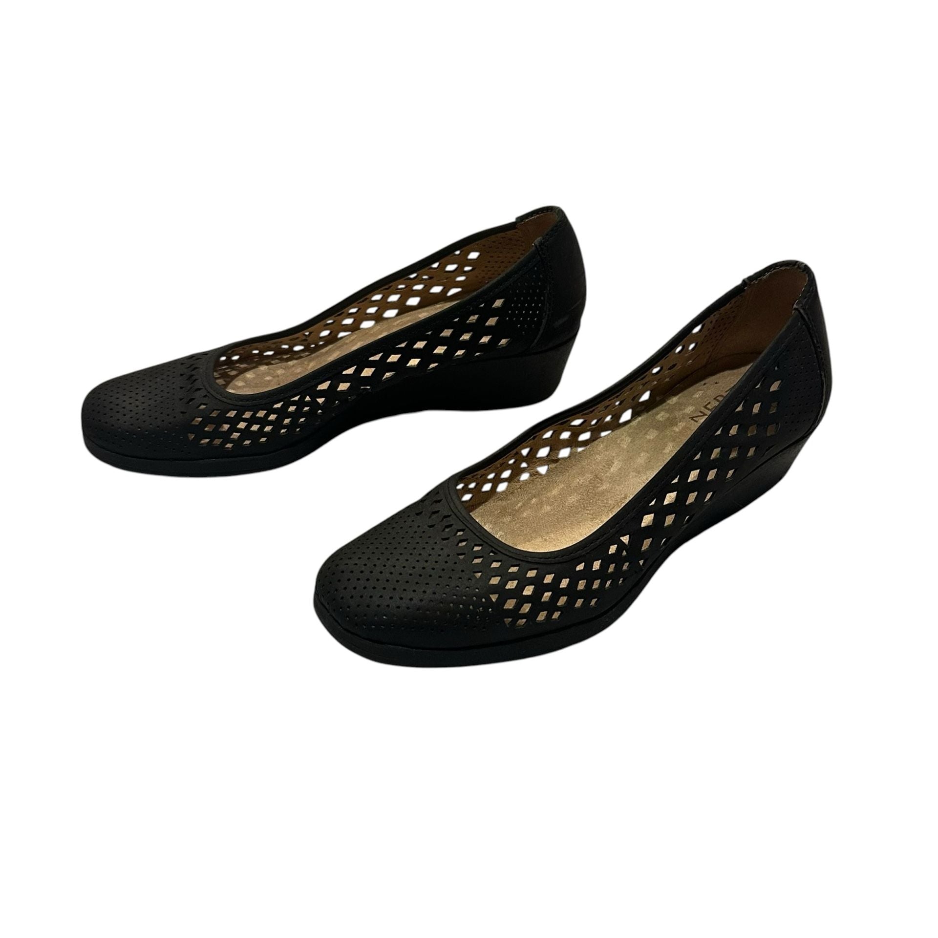 Naturalizer Brina Wedge Pump Size 7.5M Black Laser Cut 3
