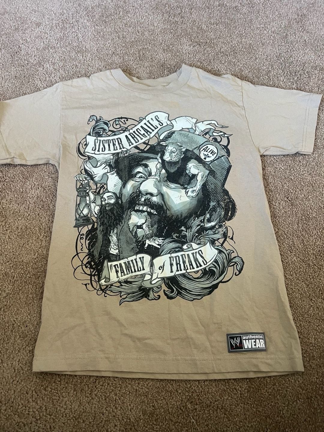 WWE Bray Wyatt Sister Abigail Family of Freaks T-Shirt Size S Tan 2