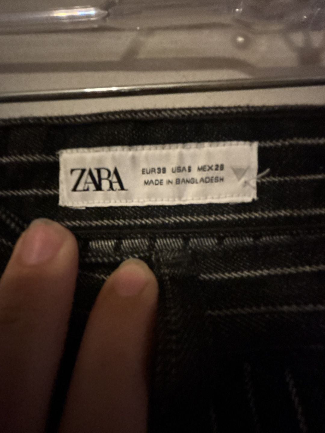 Zara Black and White Pinstripe Pants Size 28 3