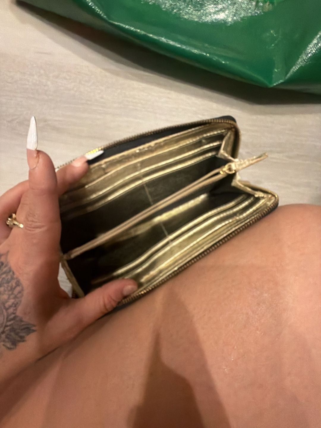 MICHAEL KORS est 1981 Black Wallet 3