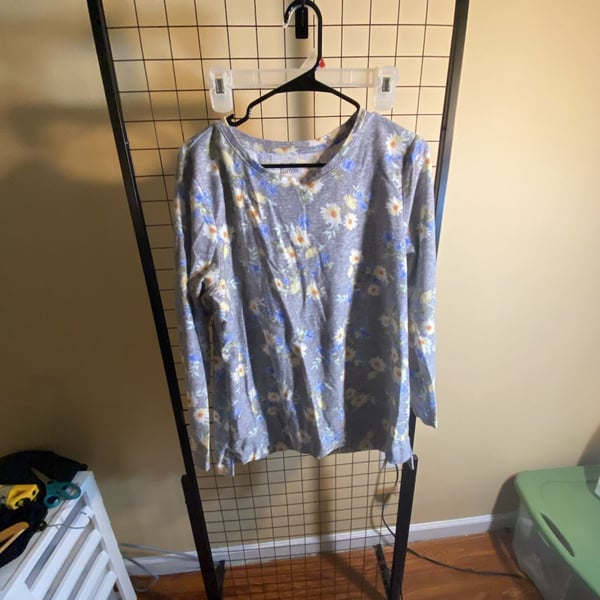 Croft & Barrow Long Sleeve Top Size XL Gray Daisy Floral Pullover