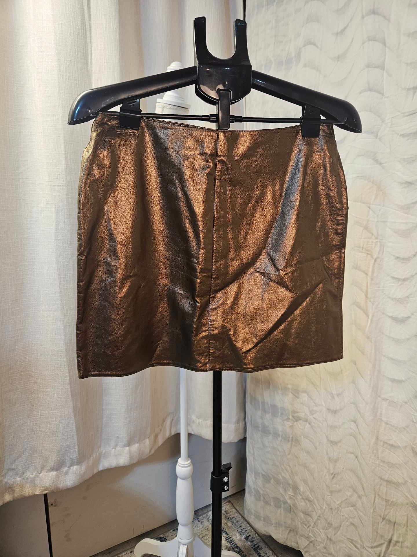 Old Navy Faux Leather Mini Skirt Size 6 Bronze Metallic 3