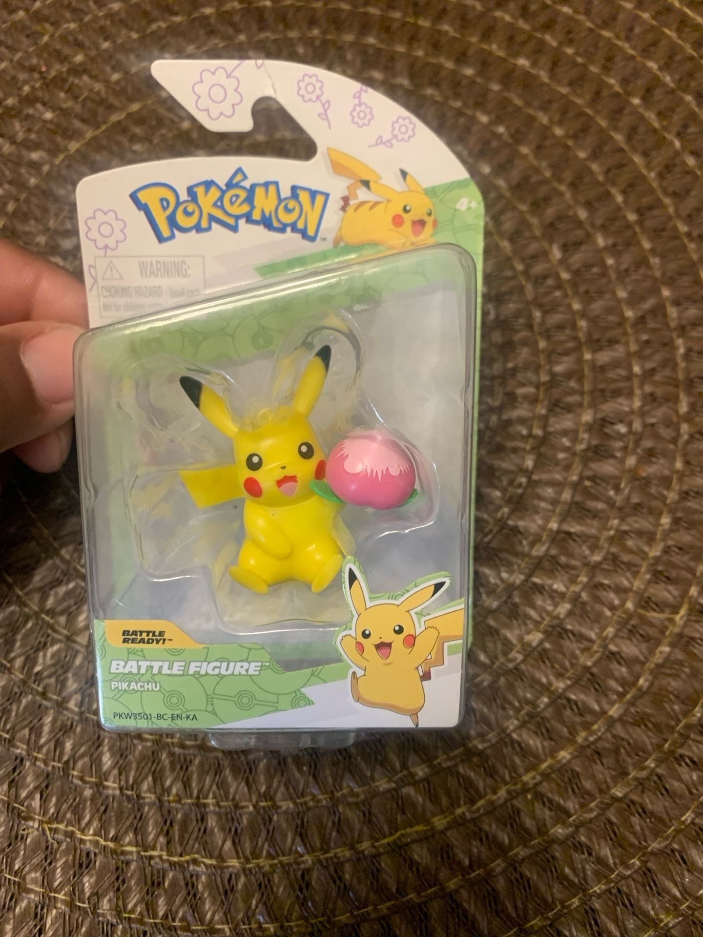 Jazwares Pokemon Battle Figure Pikachu Pecha Berry 1
