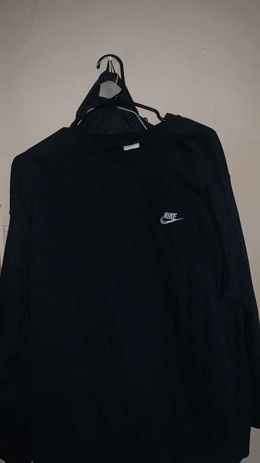 Nike Sportswear Club Crewneck Sweatshirt Black White Small 3