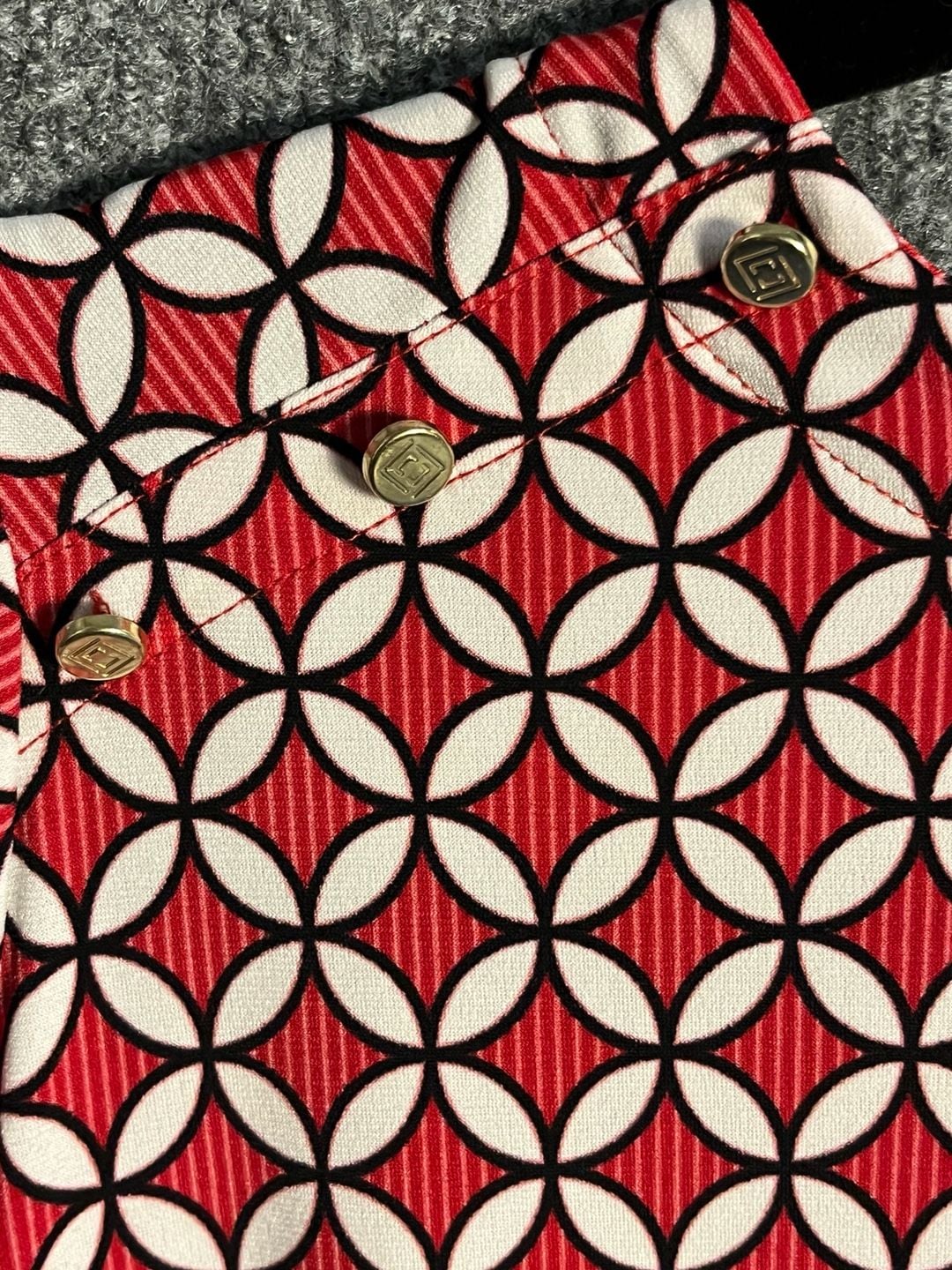 Liz Claiborne Red Geo Pattern Short Sleeve Top Size PM 003-160 4