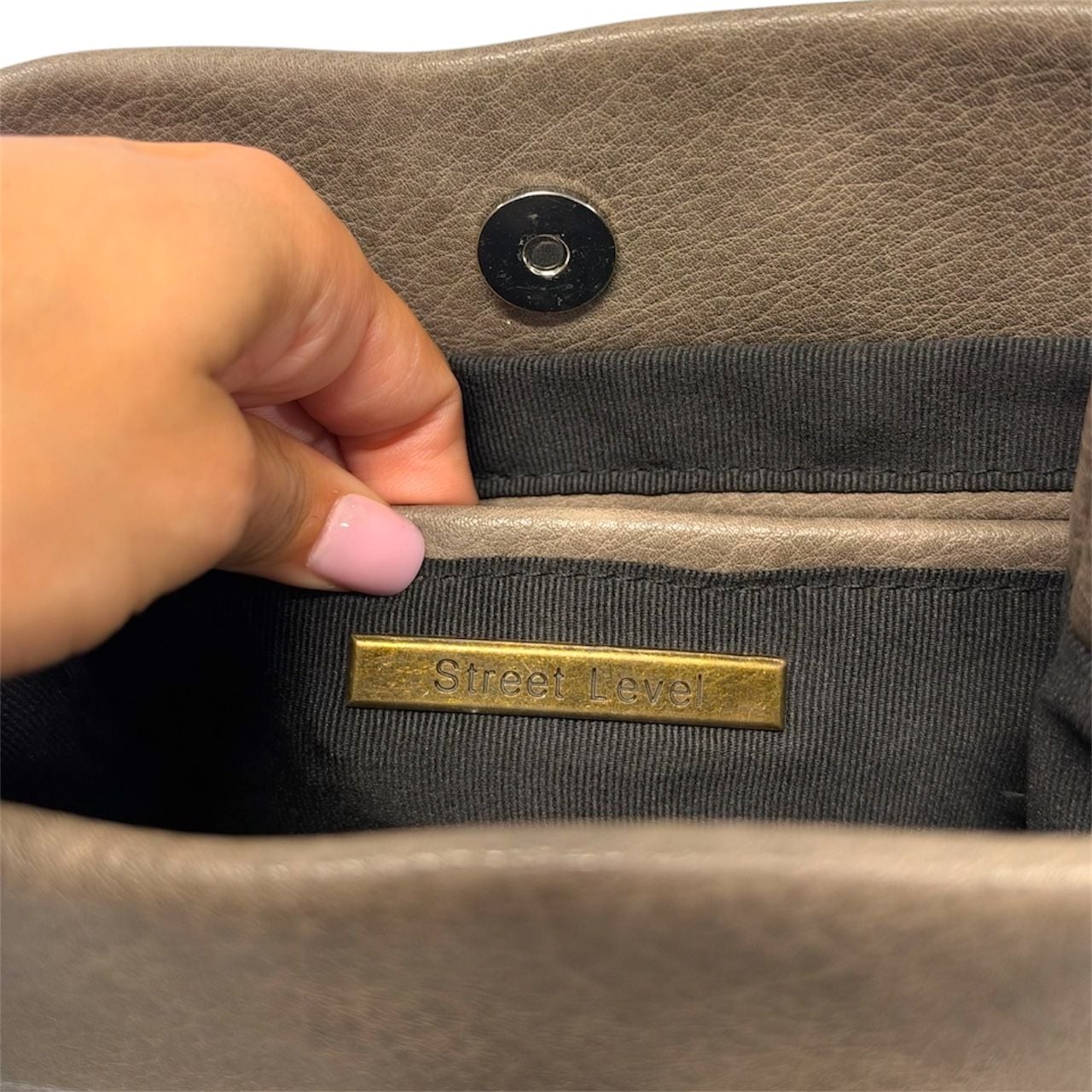 Street Level Tassel Shoulder Bag Taupe 4
