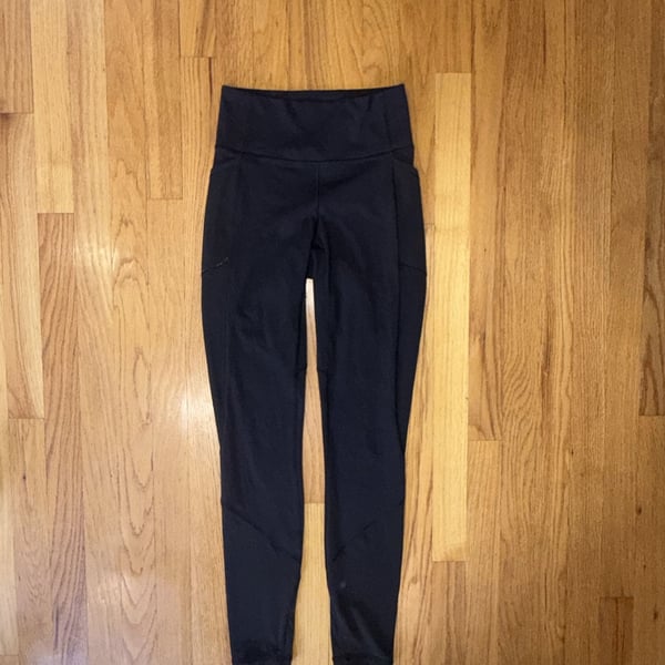 Lululemon Fast and Free High-Rise Tight Women Size 4 Black Running Nulux Pockets