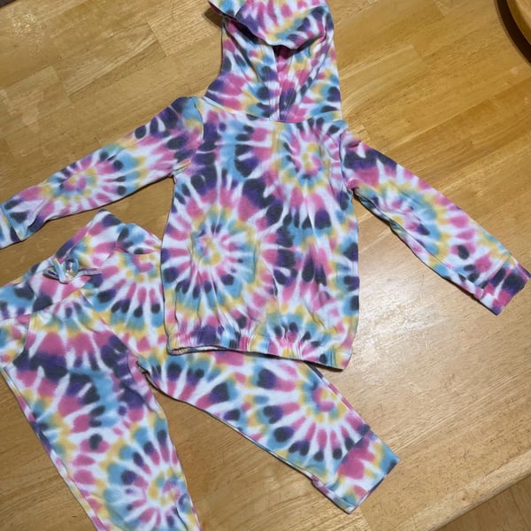 3T Girls Long Sleeve Tie Dye Cozy Split Neck Top - MULTI