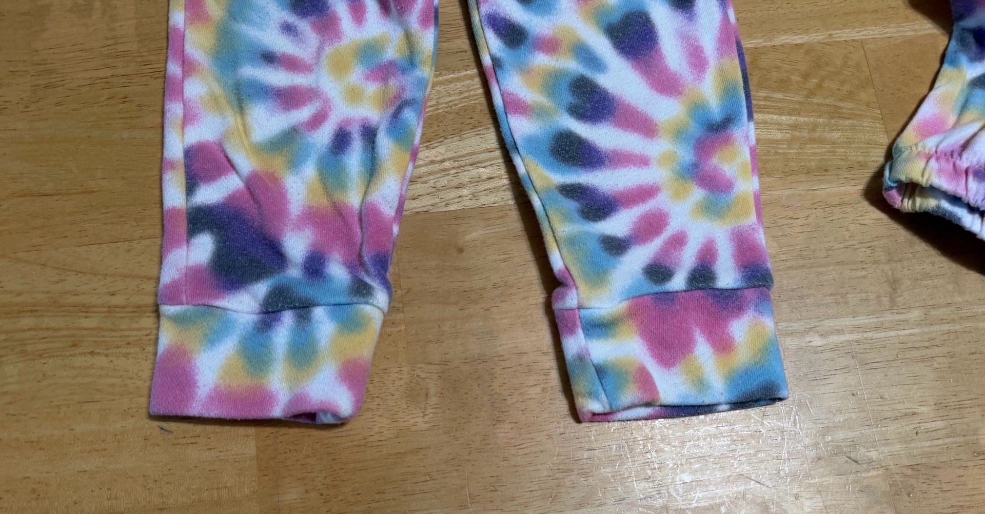 3T Girls Long Sleeve Tie Dye Cozy Split Neck Top - MULTI 10
