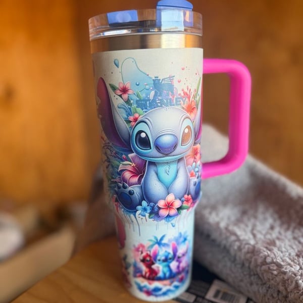 Stanley Quencher H2.0 FlowState Tumbler Stitch Disney 40 oz