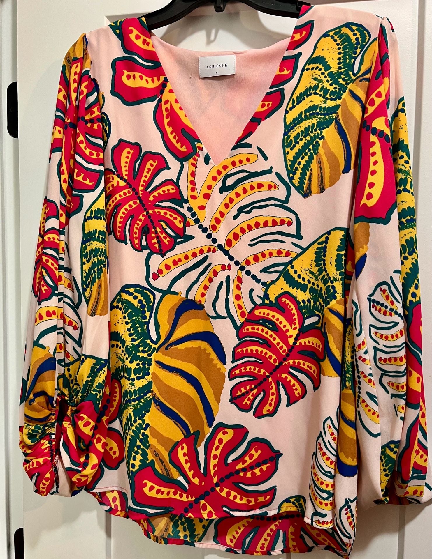 Style Floral Print Deep V-Neck Lantern Sleeve Women’s Top
1