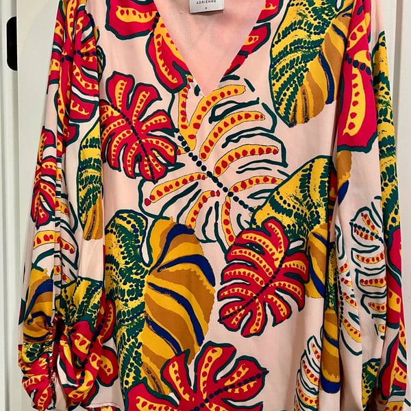 Style Floral Print Deep V-Neck Lantern Sleeve Women’s Top
