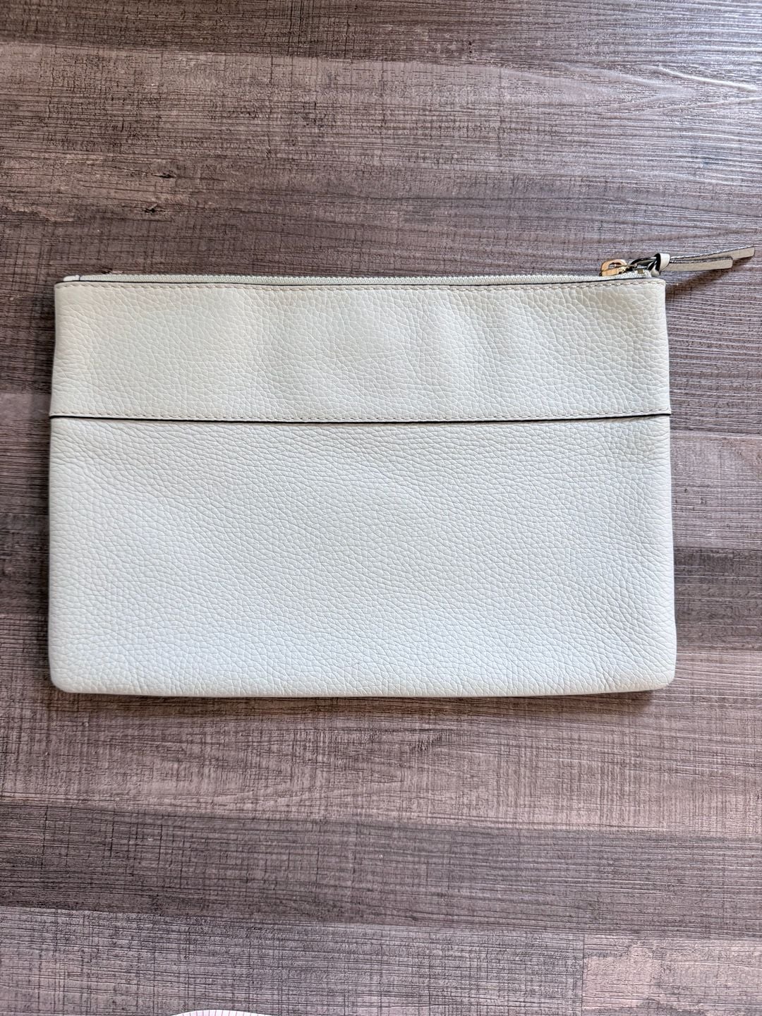 Kate Spade New York Leather Clutch Light Gray Pebbled 3