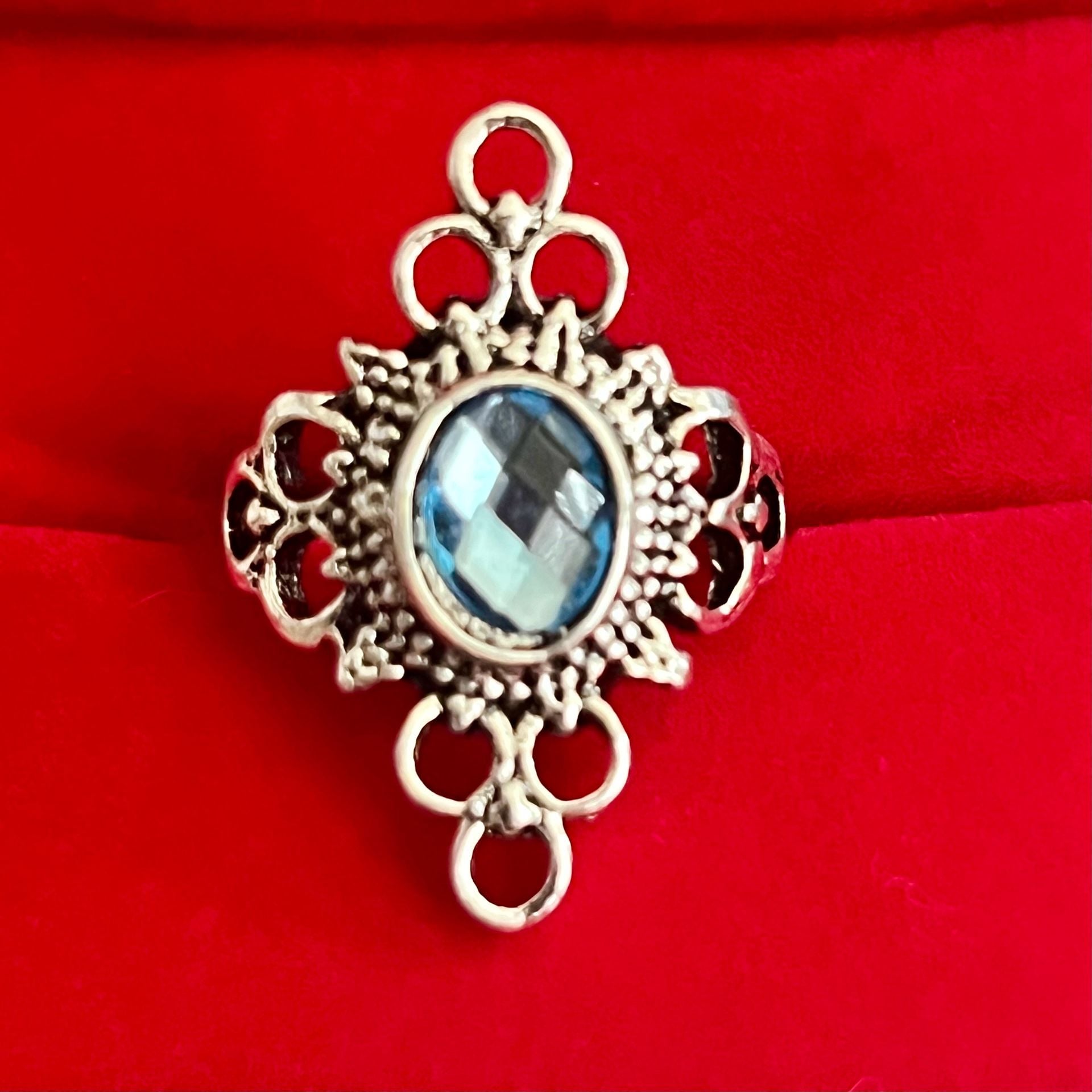 Vintage Boho Blue Crystal Ornate Silver Ring Size 6 1