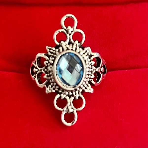 Vintage Boho Blue Crystal Ornate Silver Ring Size 6